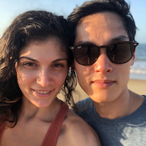 Meet your Posher, Nicole - Picture 1 of 3